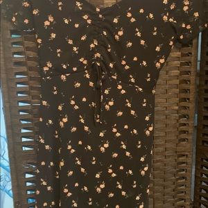 Mini dress super cute black w/flowers